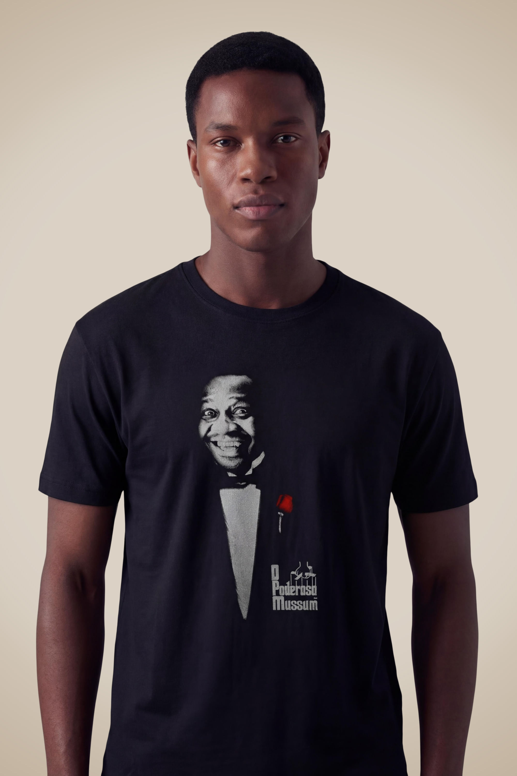 Camiseta O Poderoso Mussum - Preto - G
