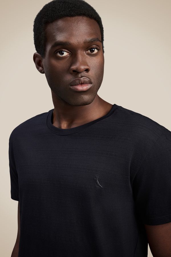 Camiseta Slim Noah Preto - G