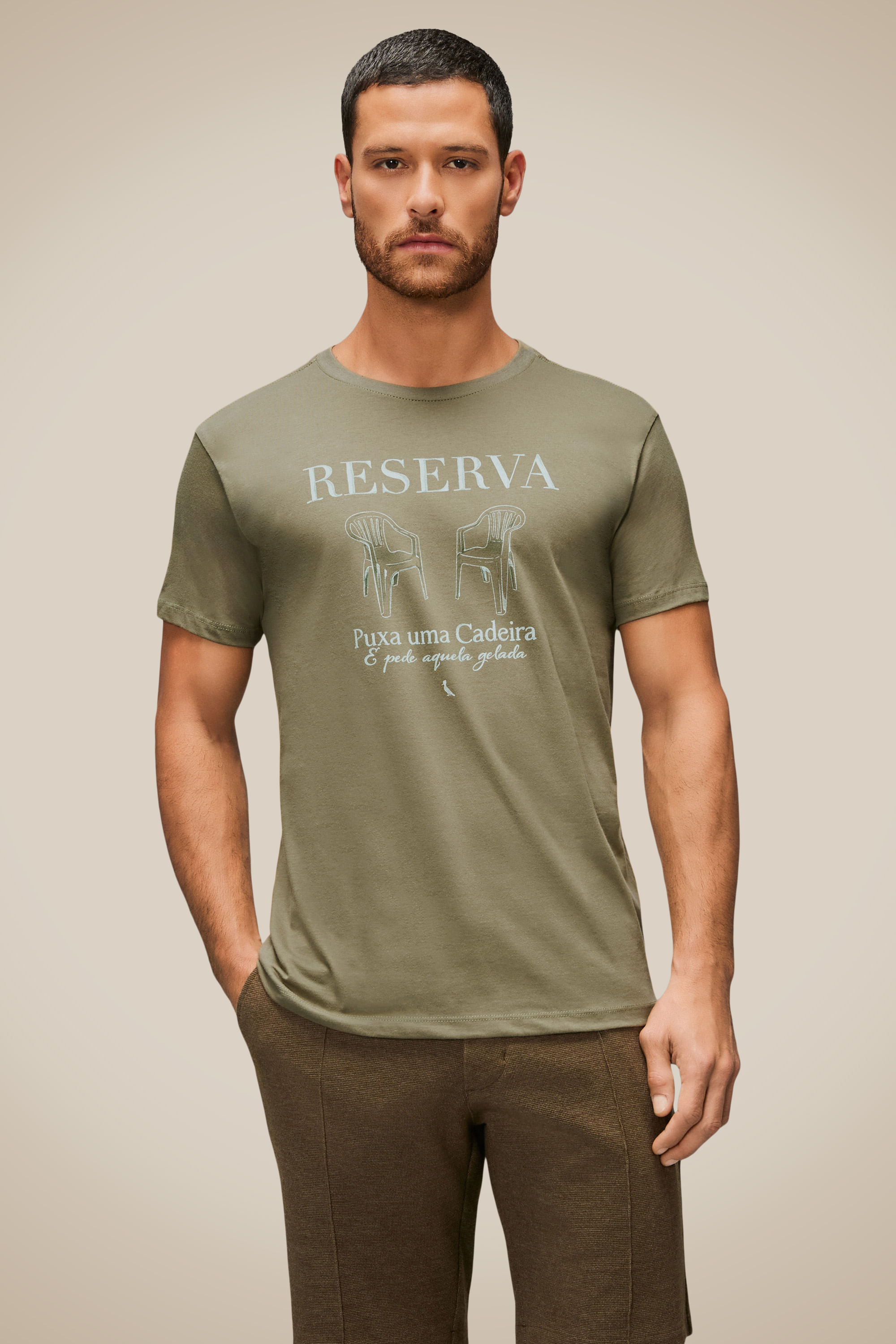 Camiseta Estampada Cadeira Relax - Militar - P