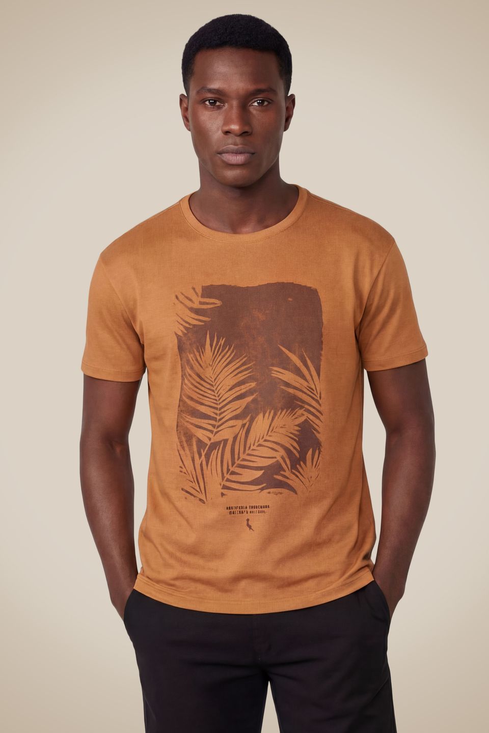 Camiseta Estampada Folhagem