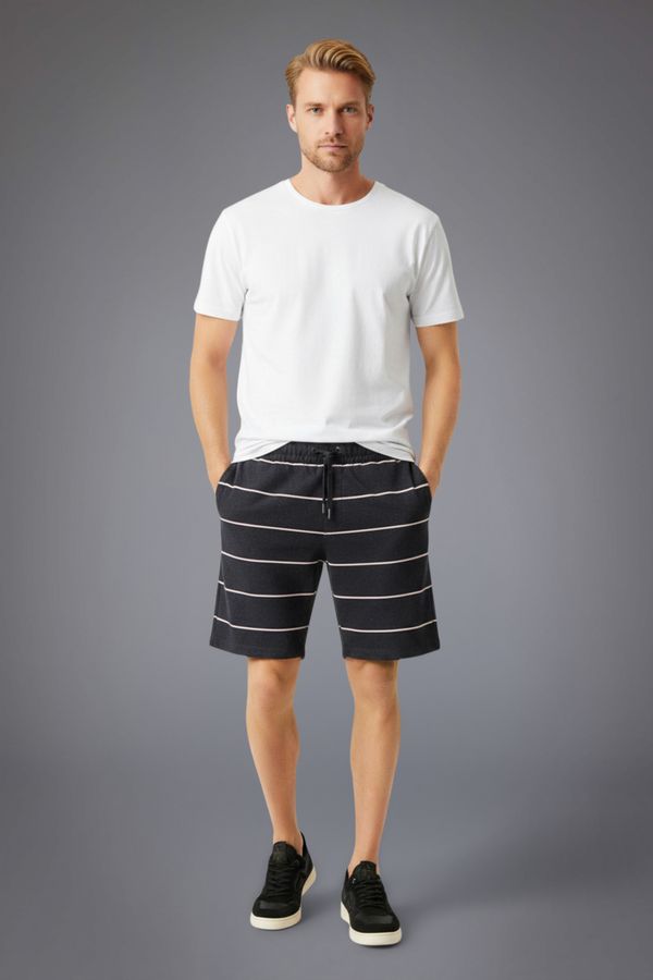Bermuda Malhao Lucas Preto - Gg