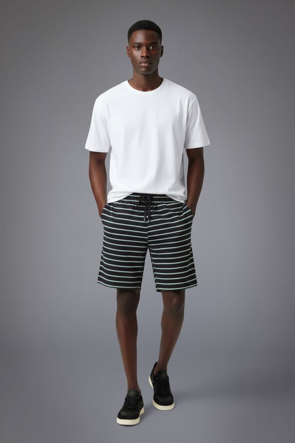 Bermuda Malhao Miguel Preto - Ggg