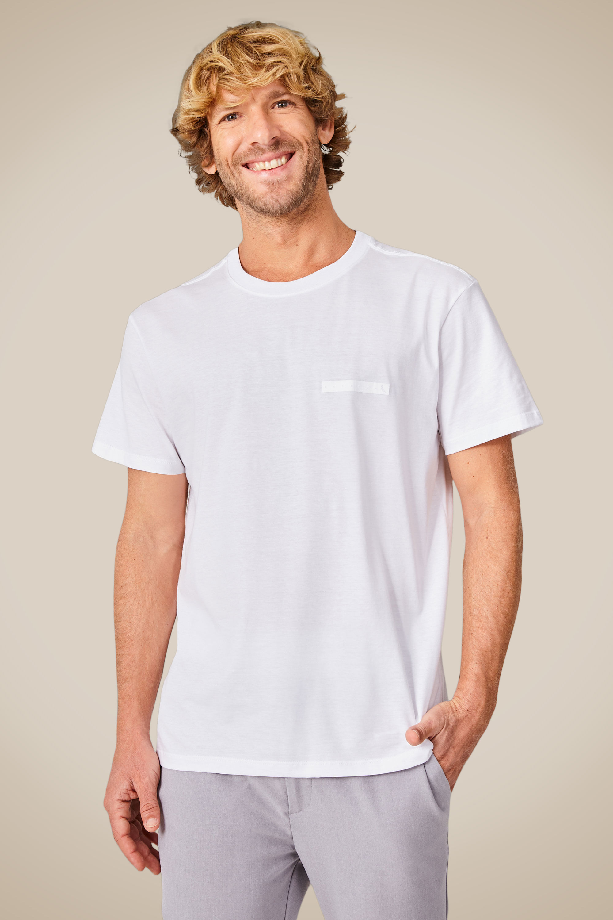 Camiseta Pima Ass Minimal Logo Retangulo