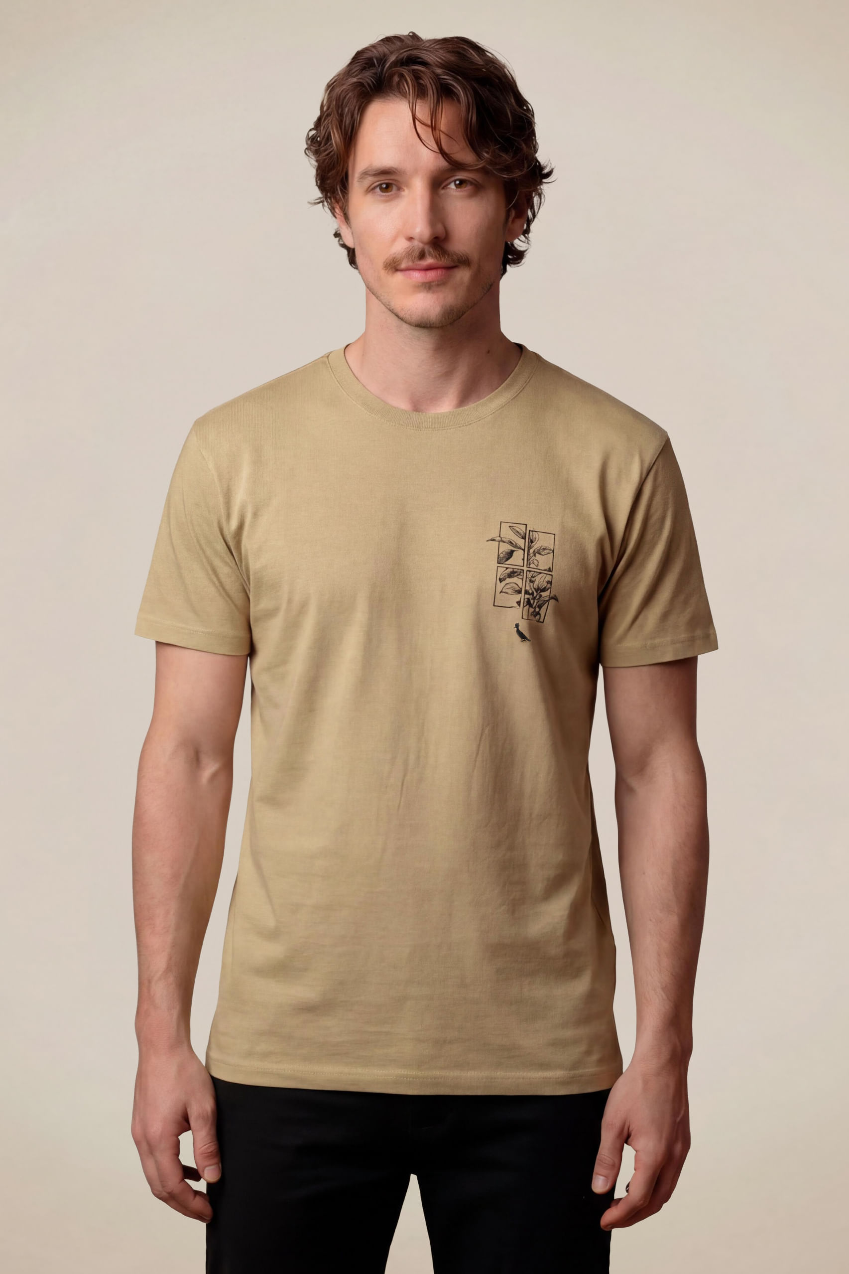 Camiseta Estampada Cafe Recortes