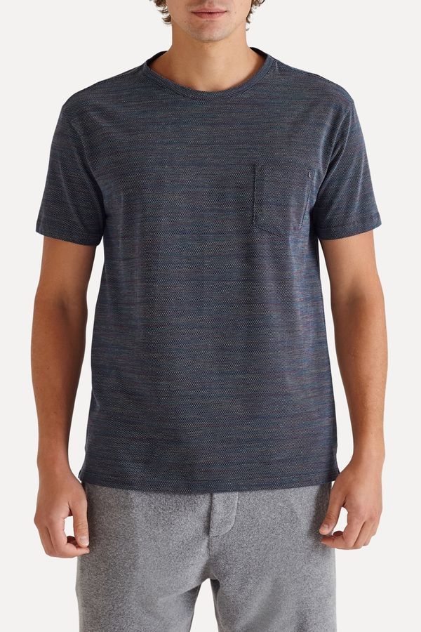 Camiseta Ft Bolso Furta Cor