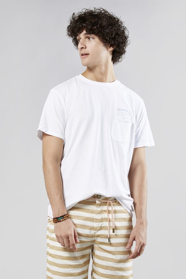 CAMISETA RESERVA BOLSO APLICADO