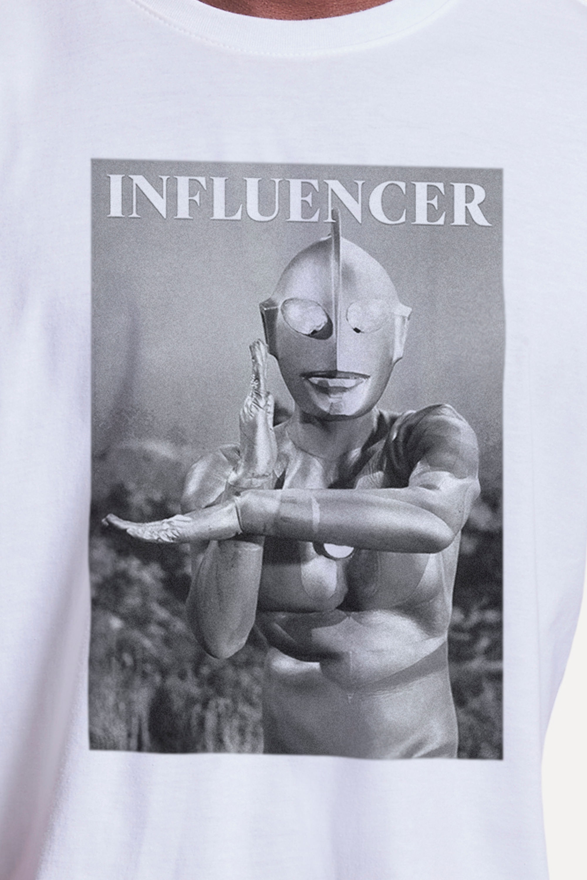 Camiseta Influencer Ultraman