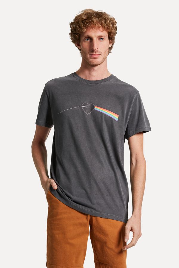 Camiseta Estampada Prisma Coracao