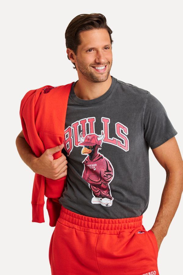 Camiseta Estampada Mascote Bulls