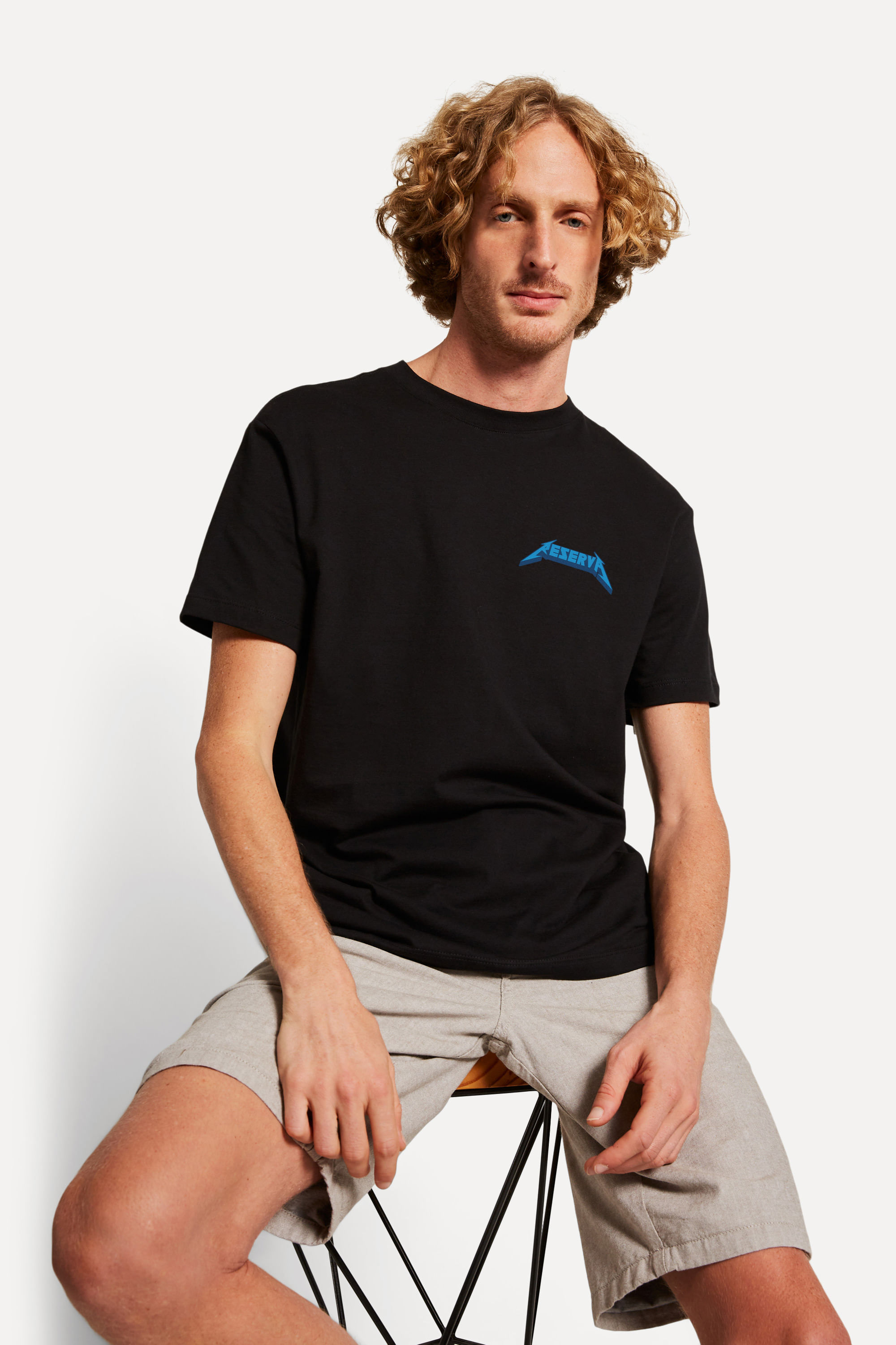 Camiseta Reserva Metal Escudo