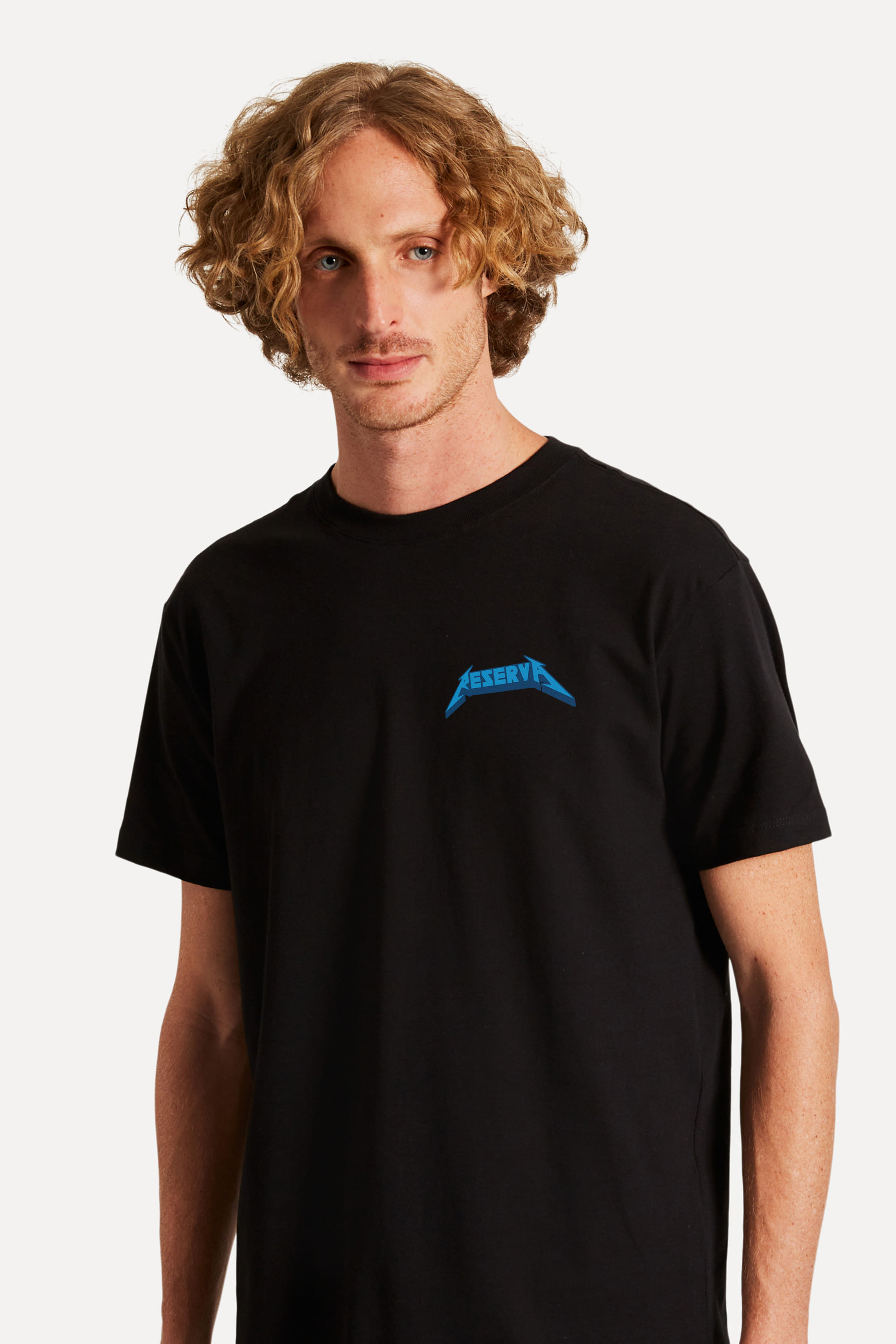 Camiseta Reserva Metal Escudo