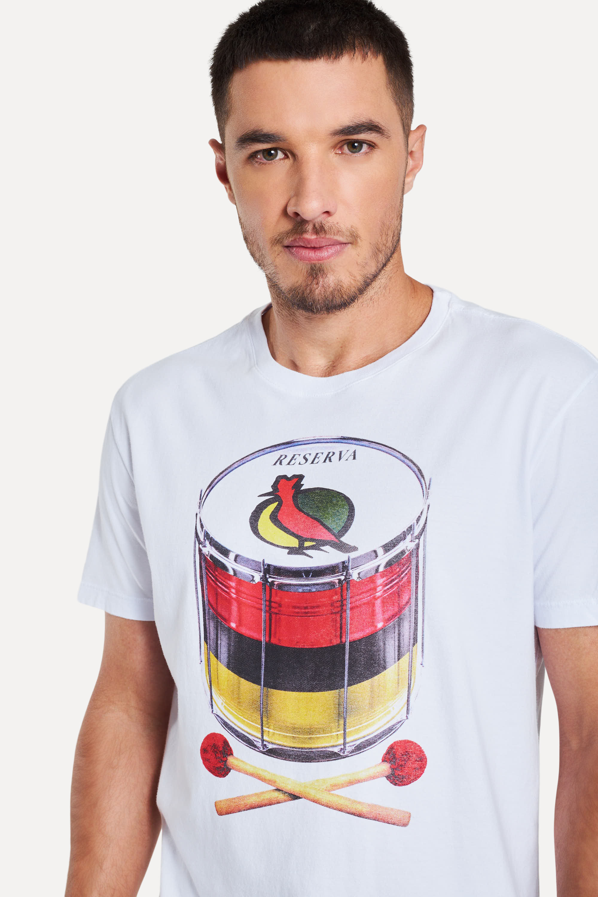 Camiseta Estampada Pica Pau Tambor