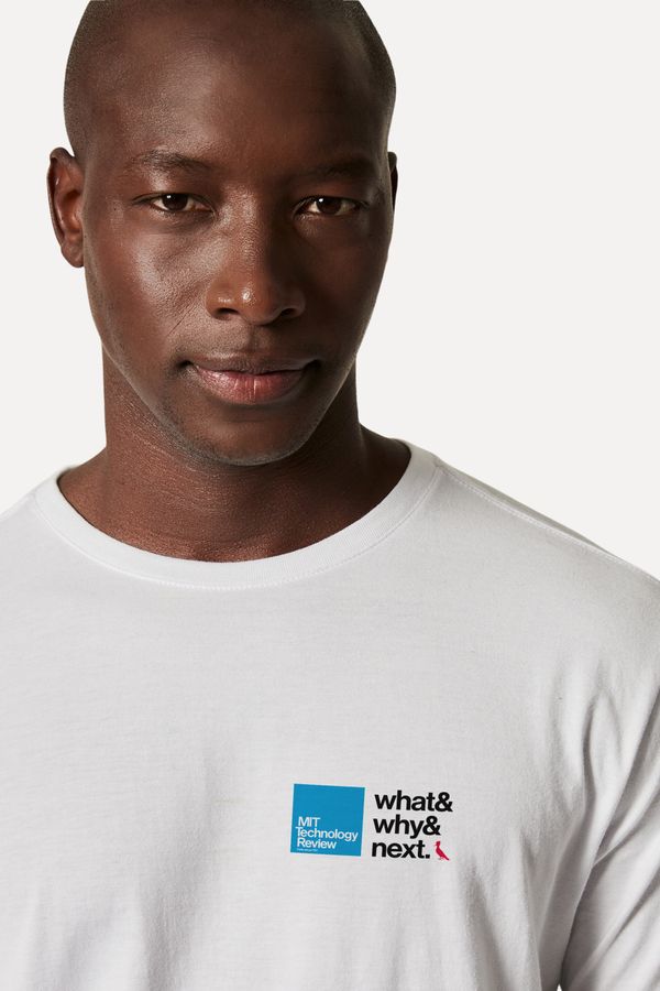 Camiseta Mit What Why Escudo