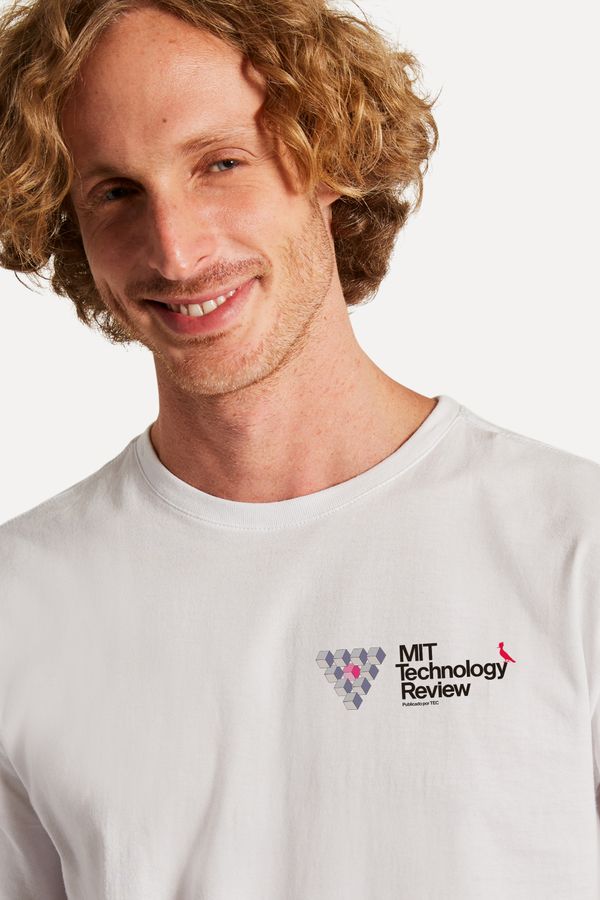 Camiseta Mit Escudo Three