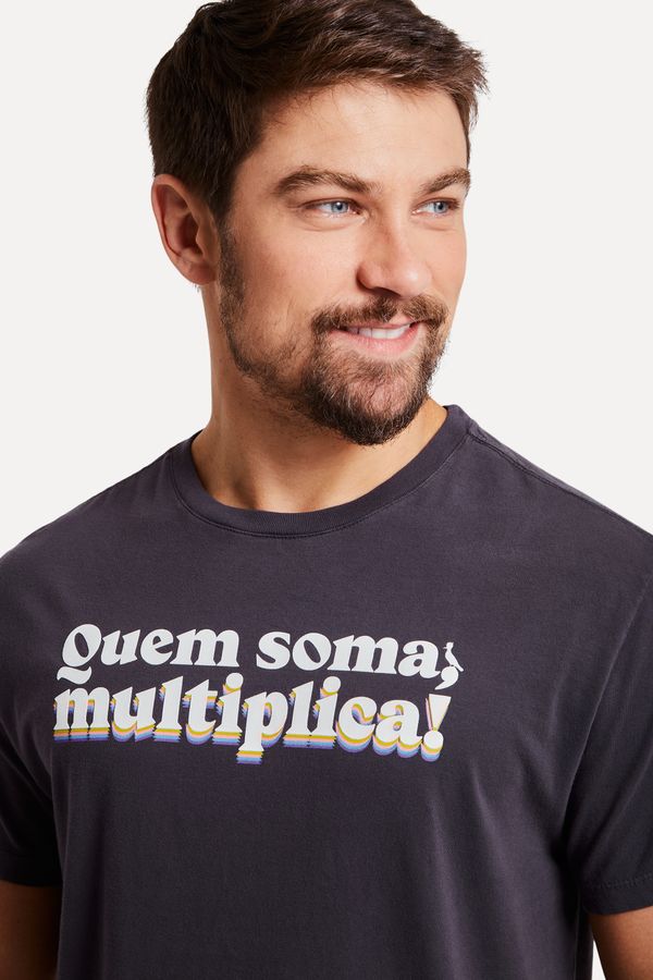 Camiseta Estampada Quem Soma