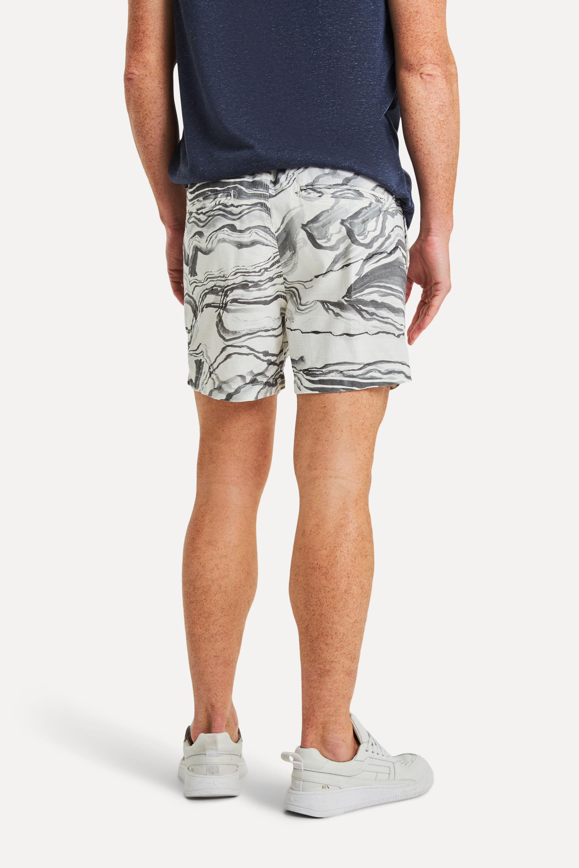 Short Casual Elastico Estampa Relevo