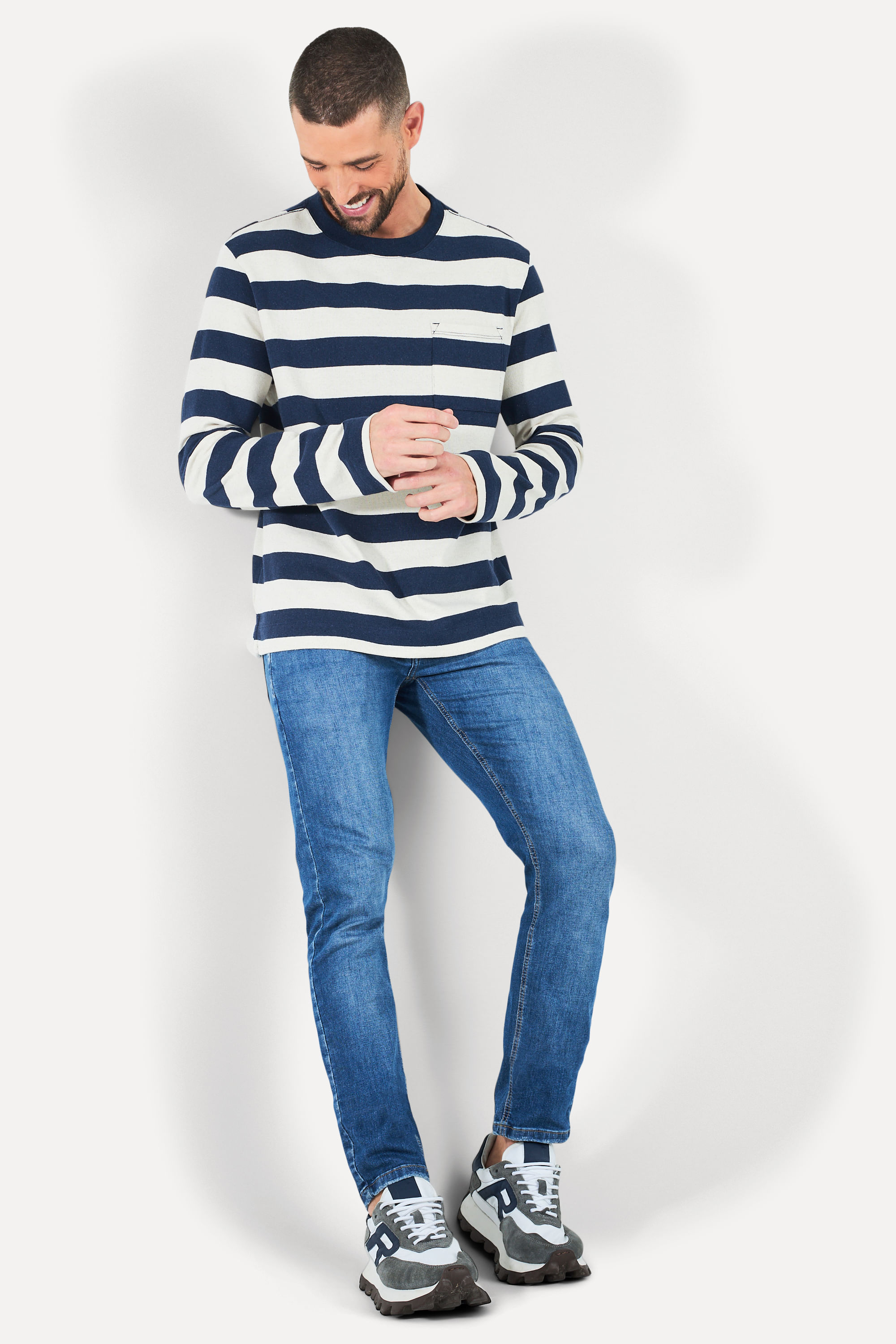 Camiseta Com Bolso Soho Listrado