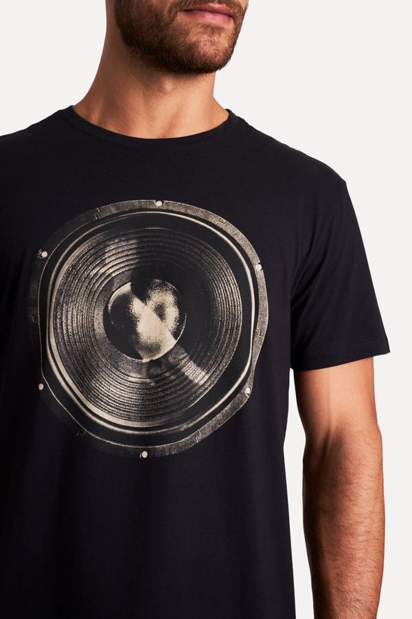 Camiseta Estampada Subwoofer