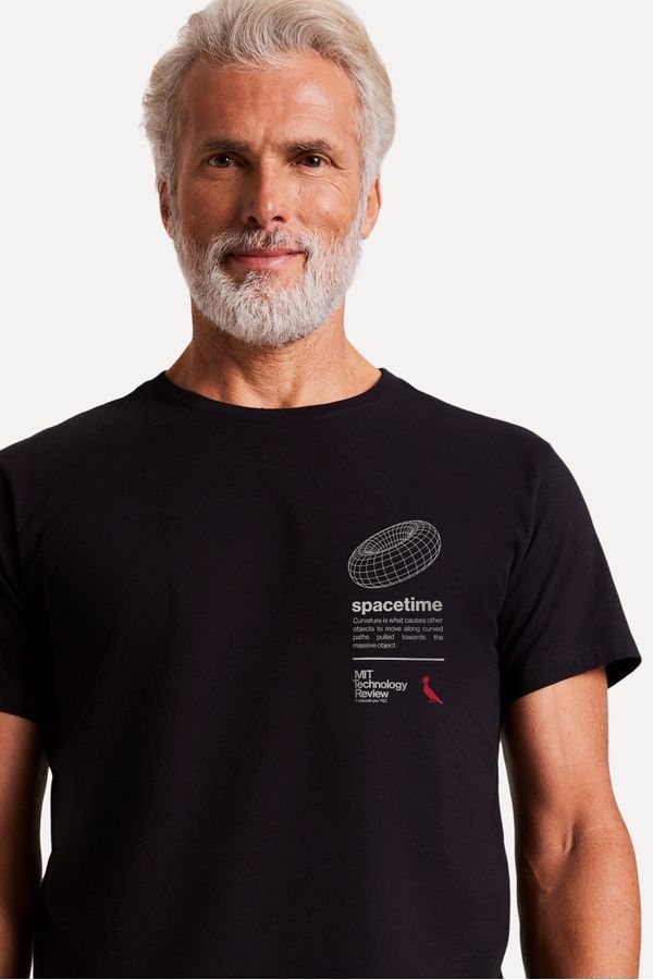 Camiseta Masc Spacetime Escudo