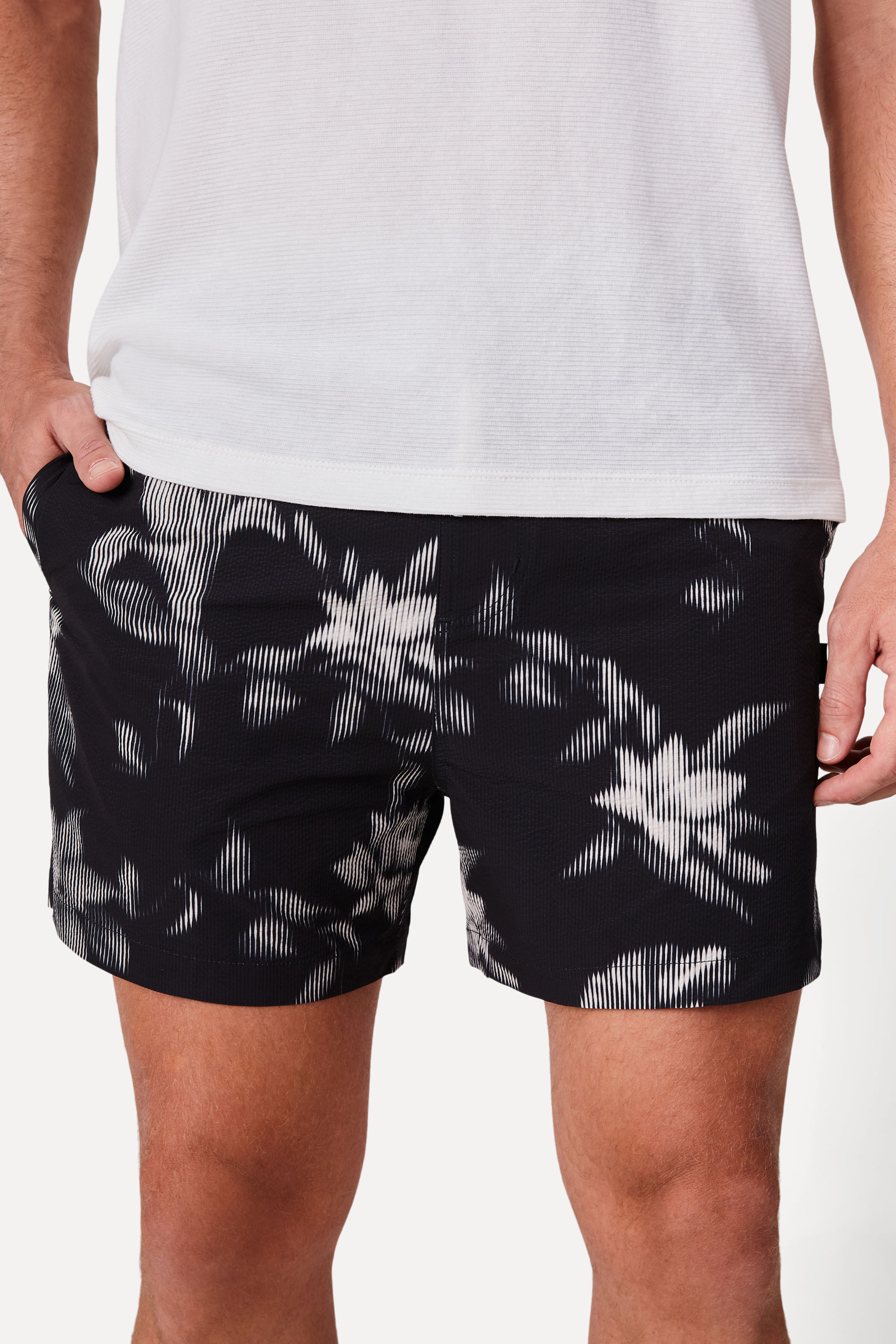 Short Praia Textura Estampa Blur Flower