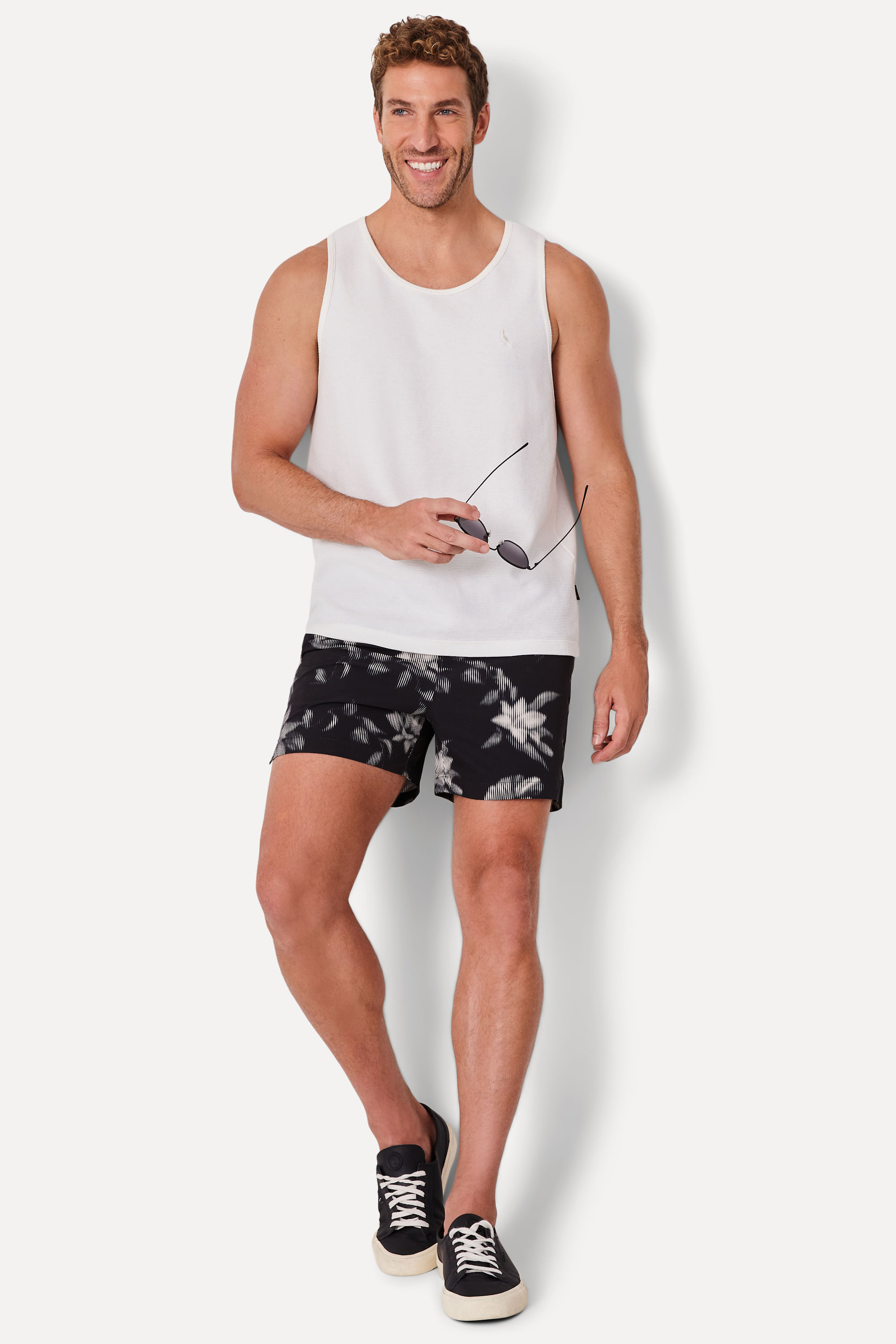 Short Praia Textura Estampa Blur Flower