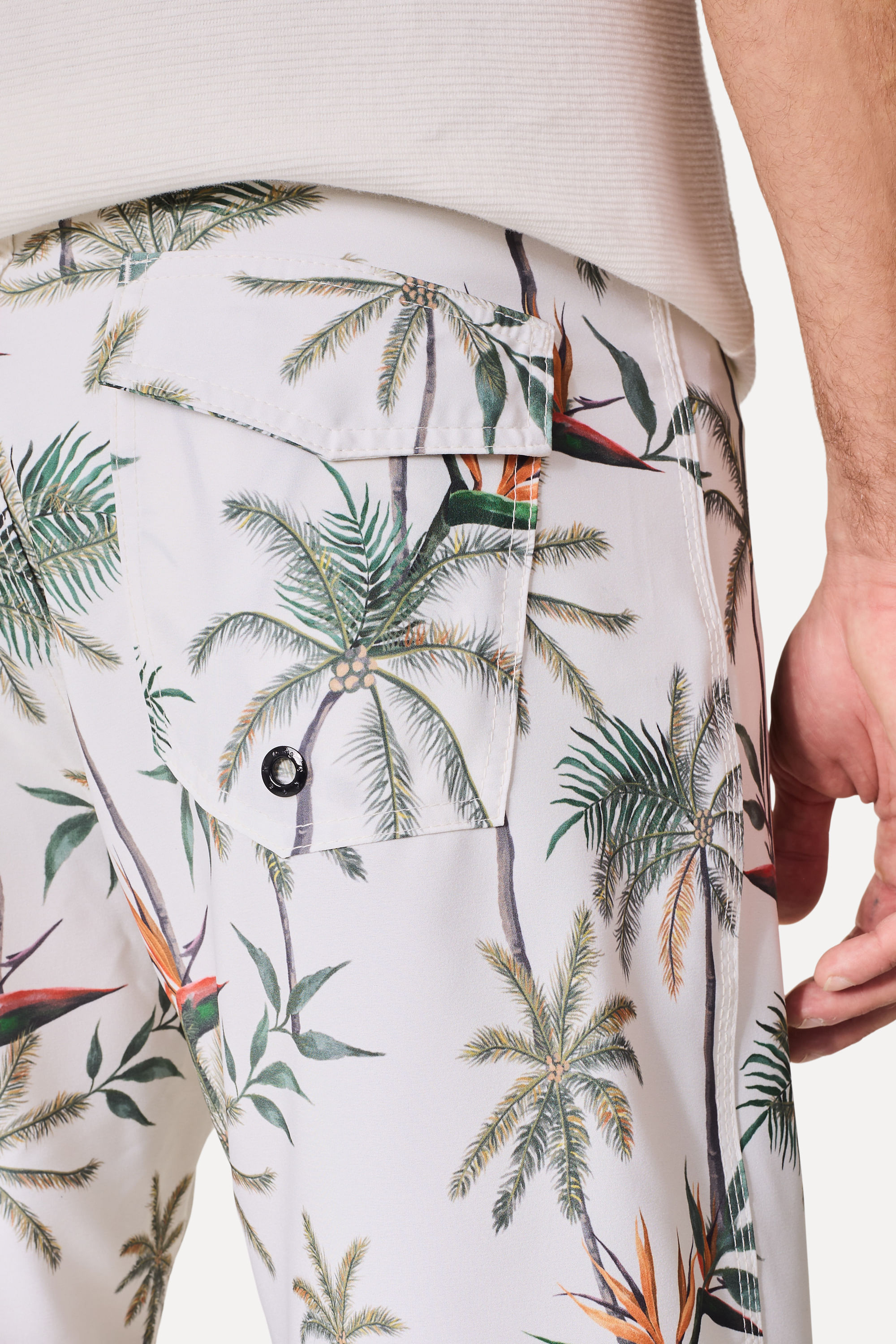 Bermuda De Praia Estampa Tropical Palms